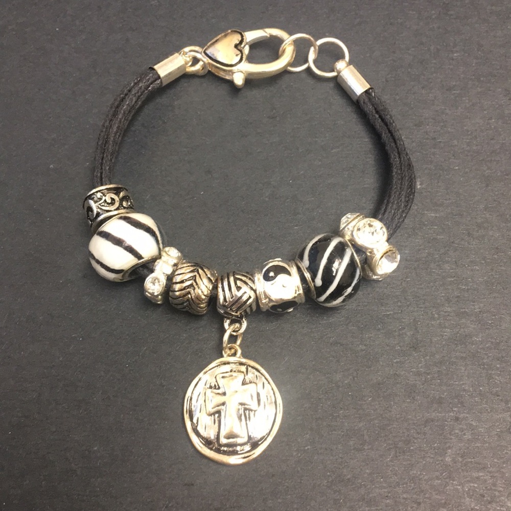 Bracelet with cross charm